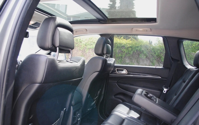 Jeep Grand Cherokee cena 63900 przebieg: 158900, rok produkcji 2012 z Radzymin małe 191